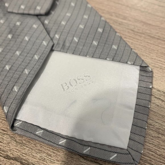 HUGO BOSS Grey Geometric Striped Silk Neck Tie - Picture 5 of 7